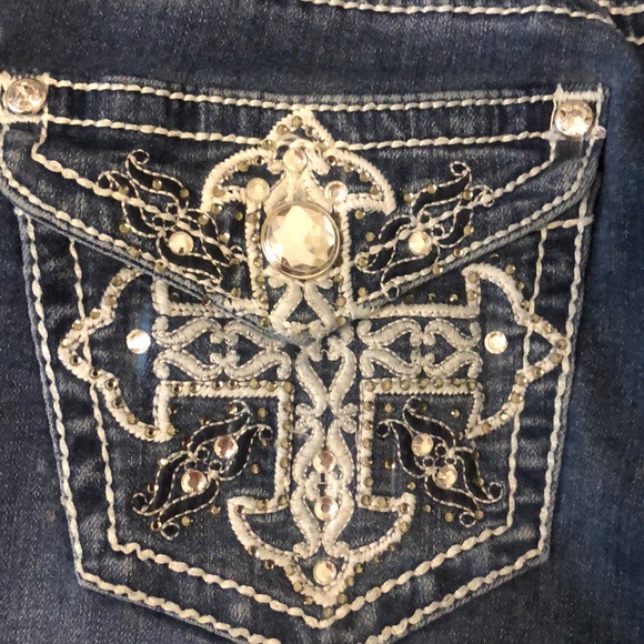 Capris - Picture 2 of 3